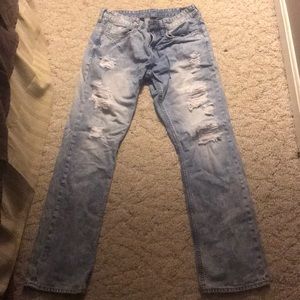 Men’s distressed light denim jeans size 31x32